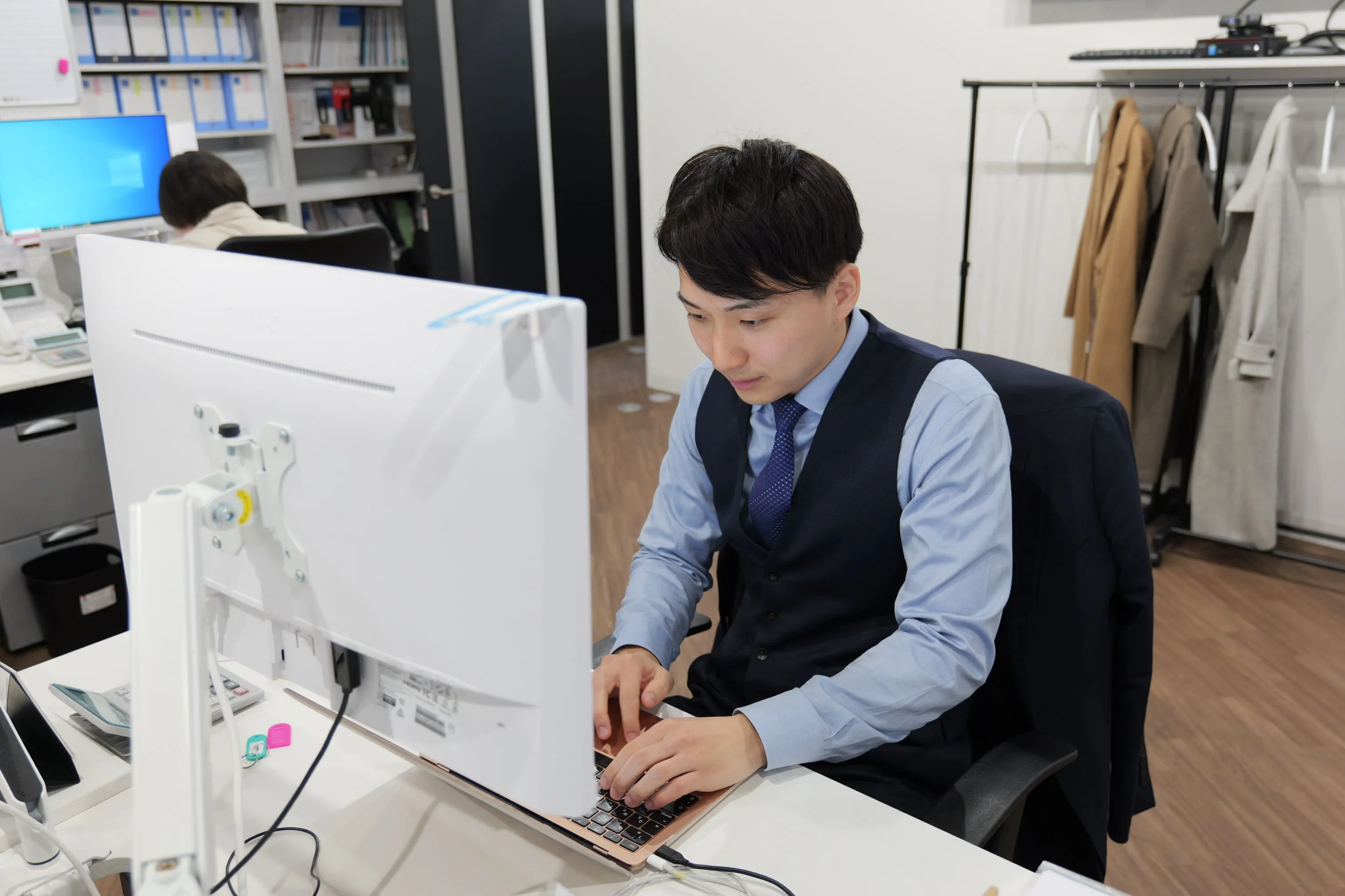 M.G 経歴イメージ